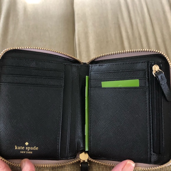 NWT kate spade wallet - Picture 3 of 6